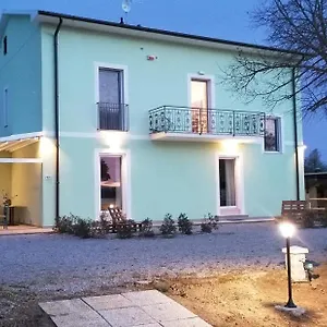A Casa Bed & Breakfast Venturina Terme